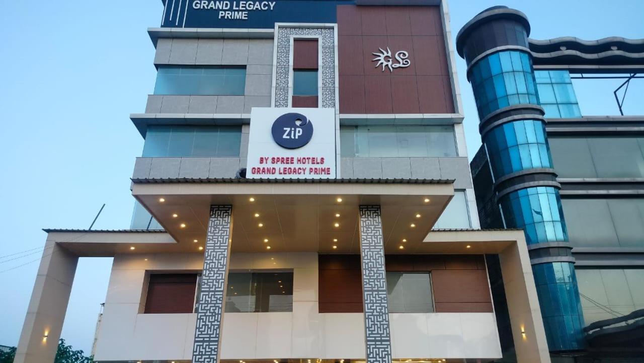Zip By Spree Hotels Grand Legacy Prime Dehradun Exteriör bild