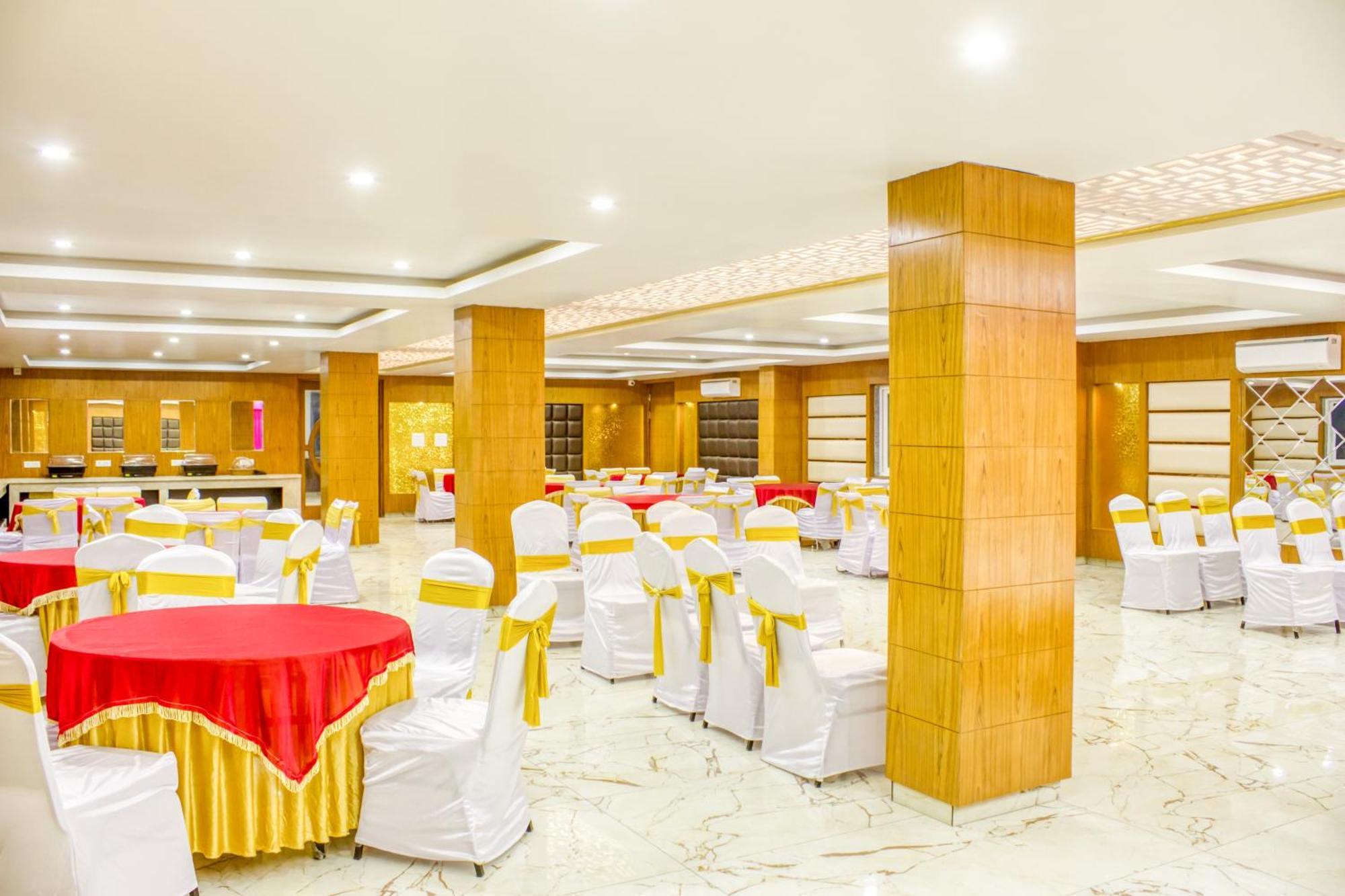Zip By Spree Hotels Grand Legacy Prime Dehradun Exteriör bild