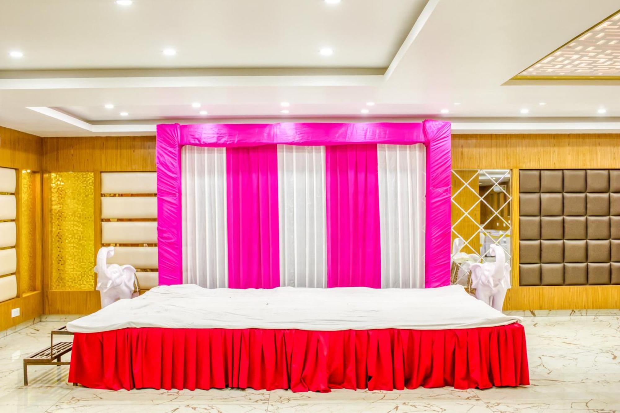 Zip By Spree Hotels Grand Legacy Prime Dehradun Exteriör bild