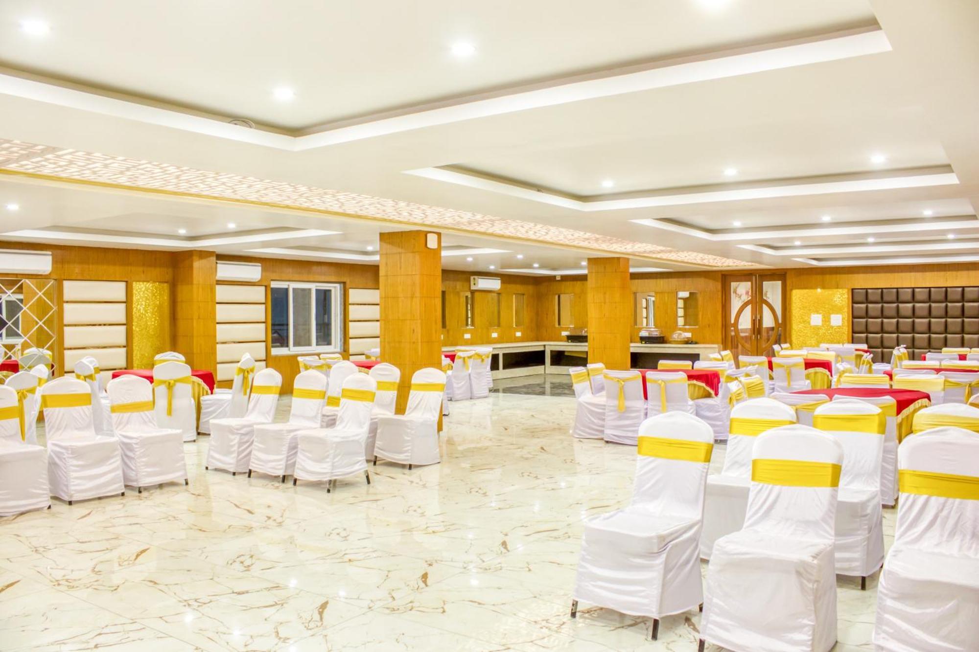 Zip By Spree Hotels Grand Legacy Prime Dehradun Exteriör bild