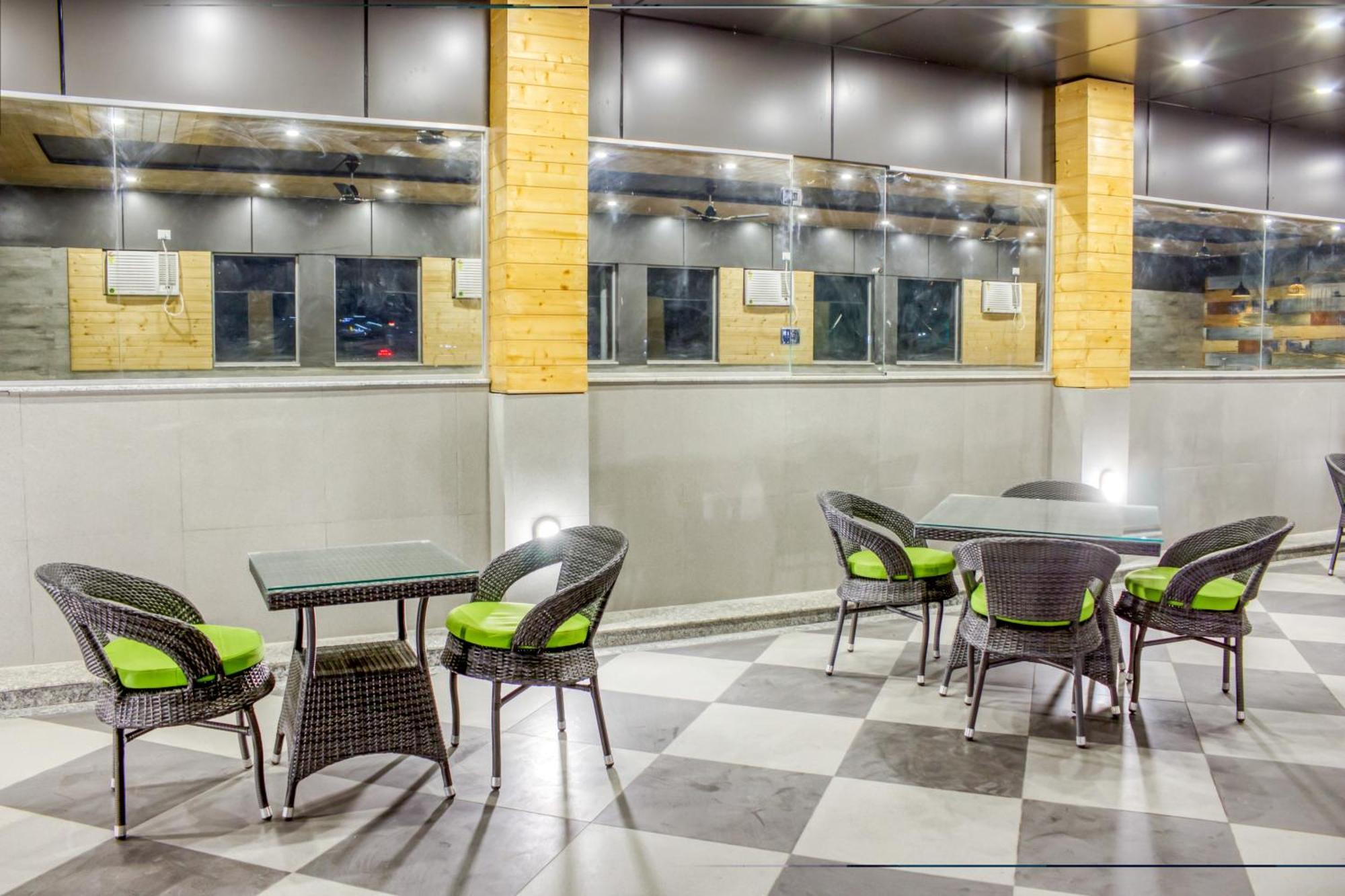 Zip By Spree Hotels Grand Legacy Prime Dehradun Exteriör bild