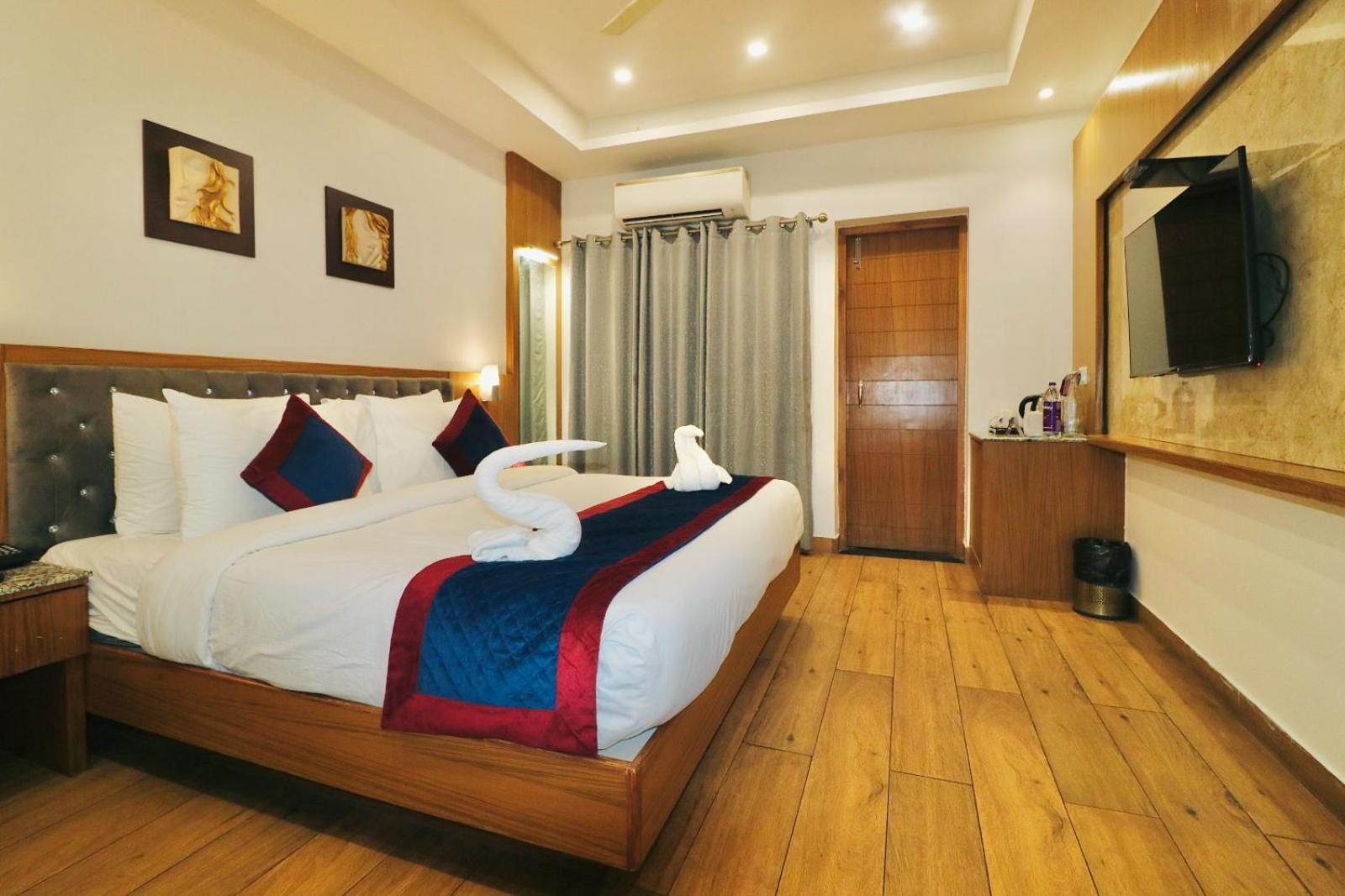 Zip By Spree Hotels Grand Legacy Prime Dehradun Exteriör bild